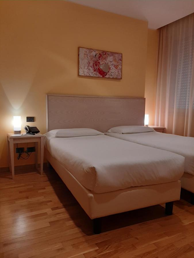 Chiaraluna 4*